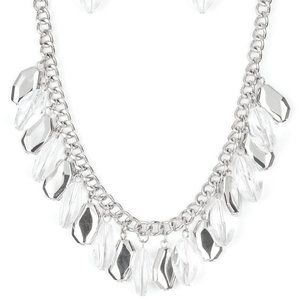 Paparazzi Fringe Fabulous - White